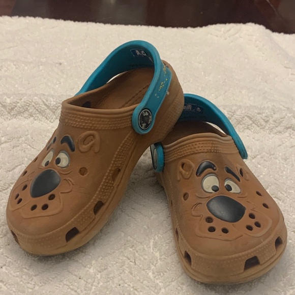 ScoobyDoo Crocs (Kids size 10-11) - Picture 1 of 3